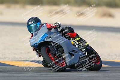 media/Jan-13-2024-SoCal Trackdays (Sat) [[9c032fe5aa]]/Turn 4 (135pm)/